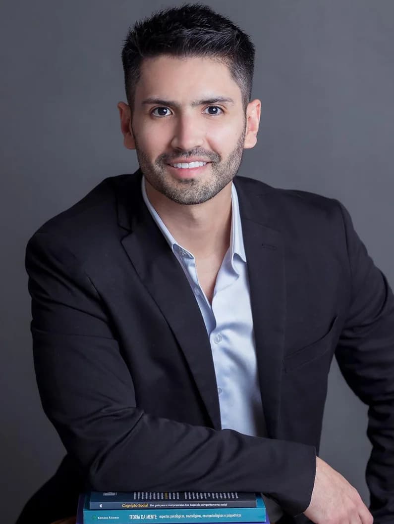 Dr. Tiago Figueiredo